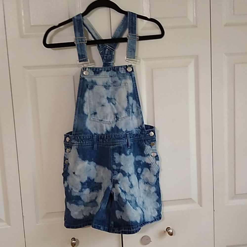 Fashion Nova overalls tye dye size 3